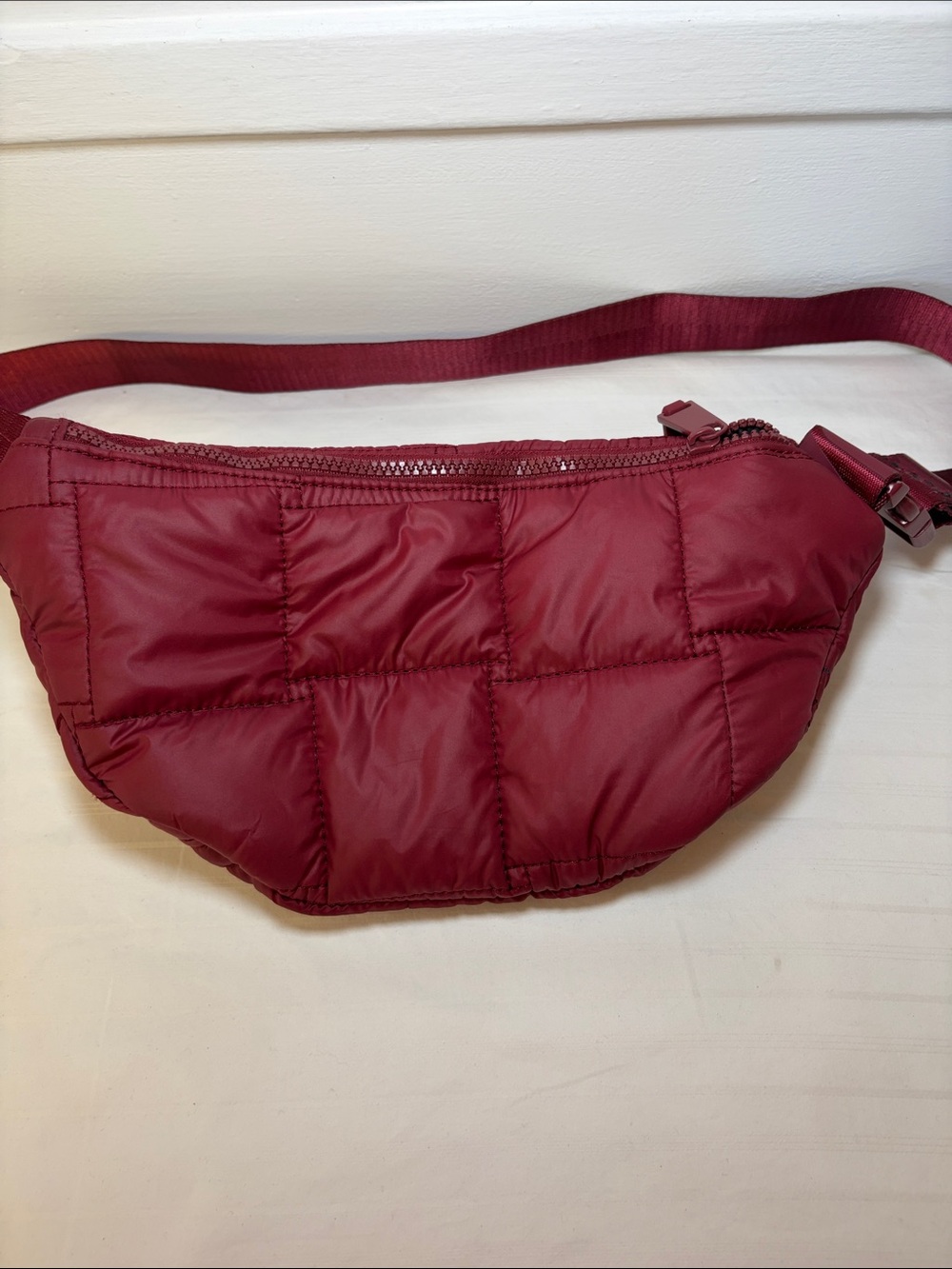 Pajar Cohen burgundy puffer unisex fanny pack belt bag - Picture 5 of 16